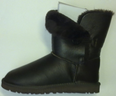 UGG Bailey Button Black